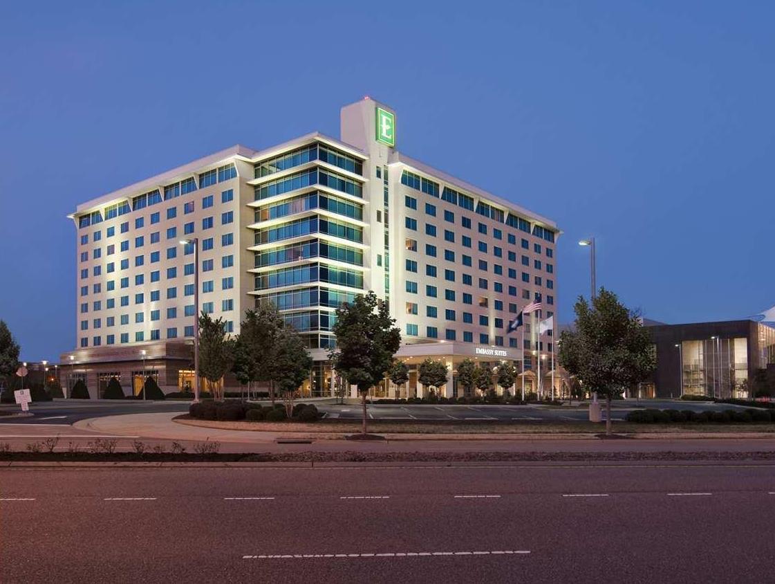 Embassy Suites By Hilton Hampton Convention Center Exterior photo